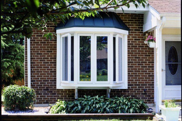 Bow window exterior — Central Florida home