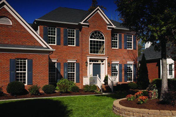 Single hung windows on exterior of Central Florida home